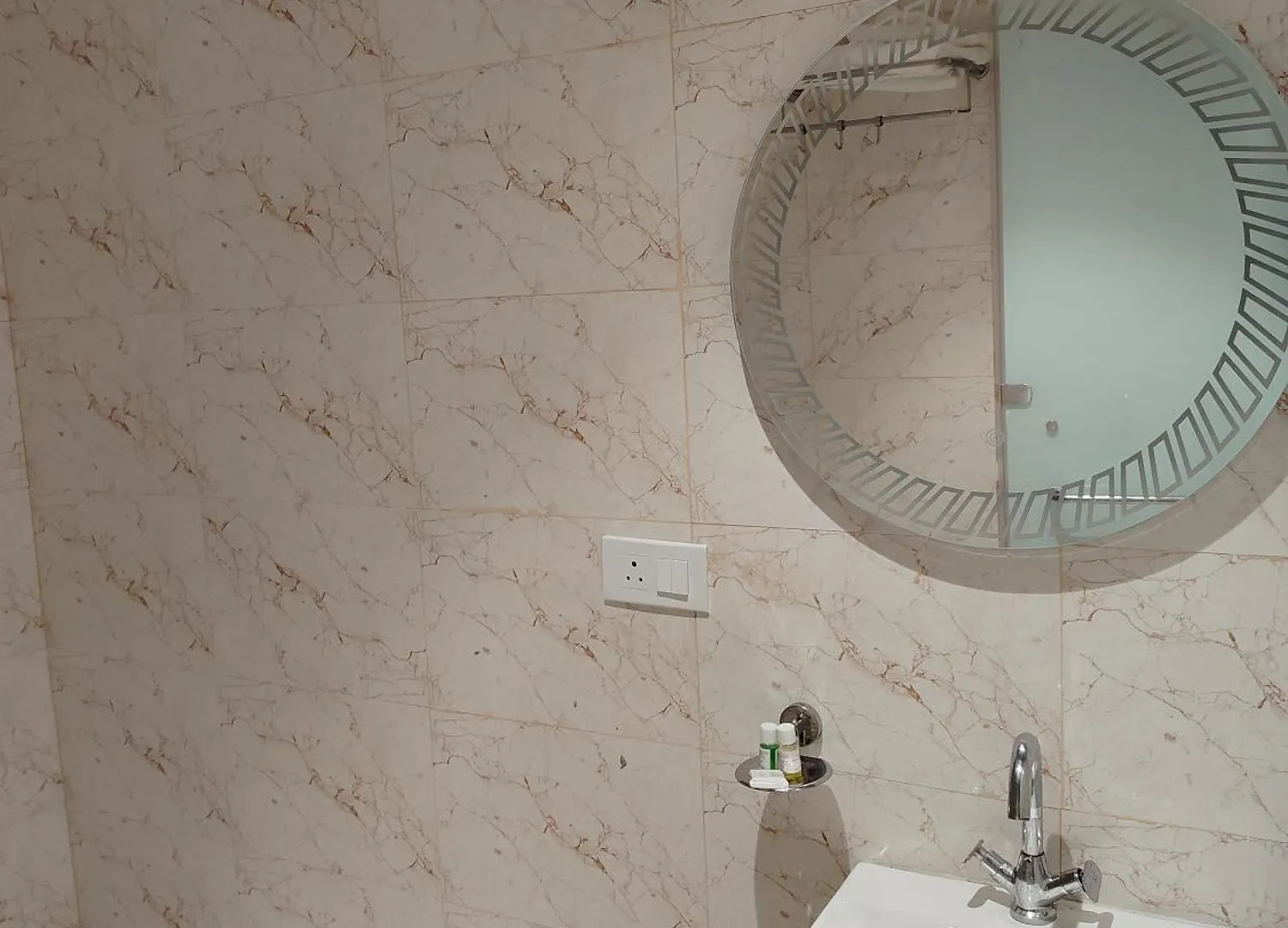 Rivaz Hotel And Restaurant New Delhi